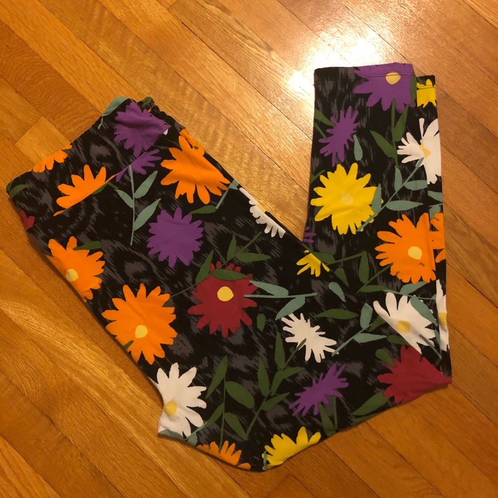 2/$12 - Lularoe Leggings TC2